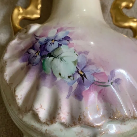 Vintage Victorian Porcelain Vase Gold Green Purple 8 1/2” - Picture 7 of 10